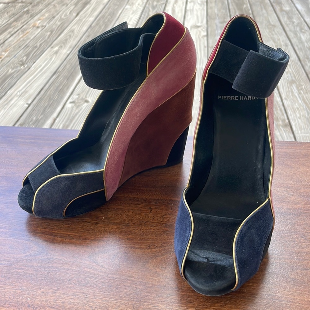 Pierre Hardy Women's Black and Burgundy Wedge Shoes